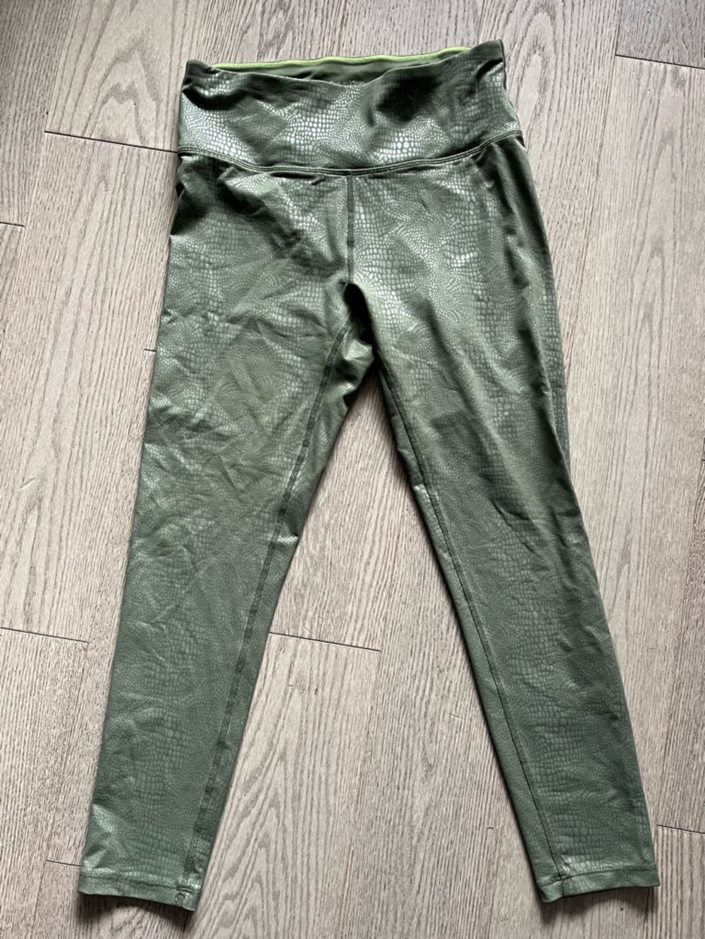 CK Performance Women's High-Waist Stretch Cropped Leggings in size S